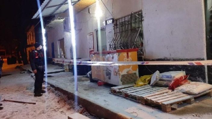 d Marketten hırsızlık yapan şüpheliye kısıtlamayı ihlalden ceza -3