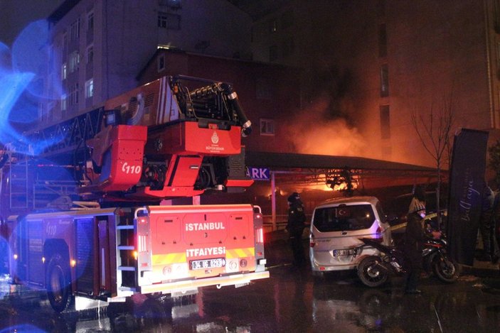 Şişli'de otoparkta yangın: Araçlar son anda kurtarıldı