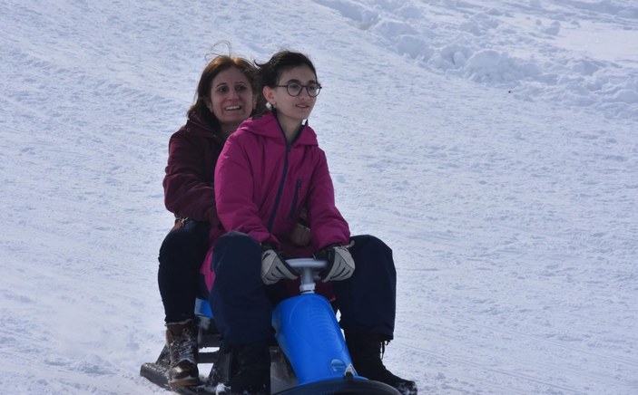 Bitlis’te kayak merkezleri açıldı, tatilciler akın etti -7