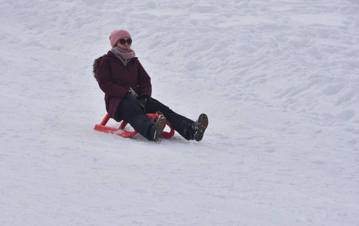 Bitlis’te kayak merkezleri açıldı, tatilciler akın etti -6