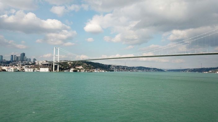 İstanbul Boğazı turkuaz rengine büründü