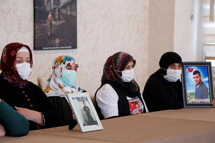 Evlat nöbetindeki babadan Demirtaş'ın annesine: Gel, çocuğunu PKK'dan iste -8