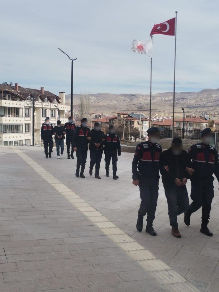 Sahte altın satan baba ile 2 oğlu tutuklandı -3