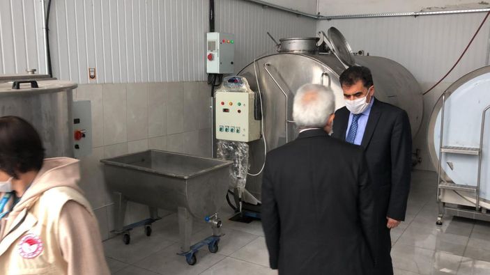 'Süt banyosu' ile gündeme geldi, şimdi lastikçide çalışıyor -5