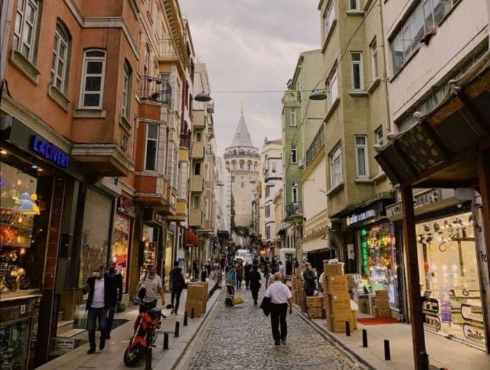 Beyoğlu’nda turistlerin en çok ziyaret ettiği cadde yayalaştırılıyor -1