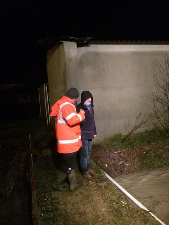 Tekirdağ’da şiddetli sağanak sonrası yol çöktü, sokaklar göle döndü -8