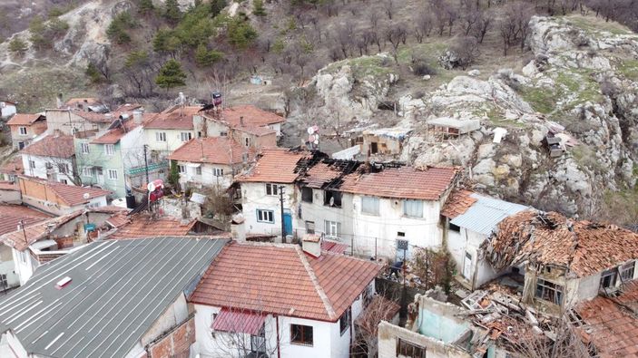 Evi yanan aileye yardım eli uzandı -9