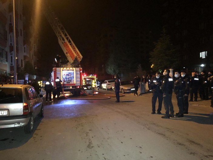 Evinde çıkan yangında dumandan etkilenip, hastanelik oldu -5
