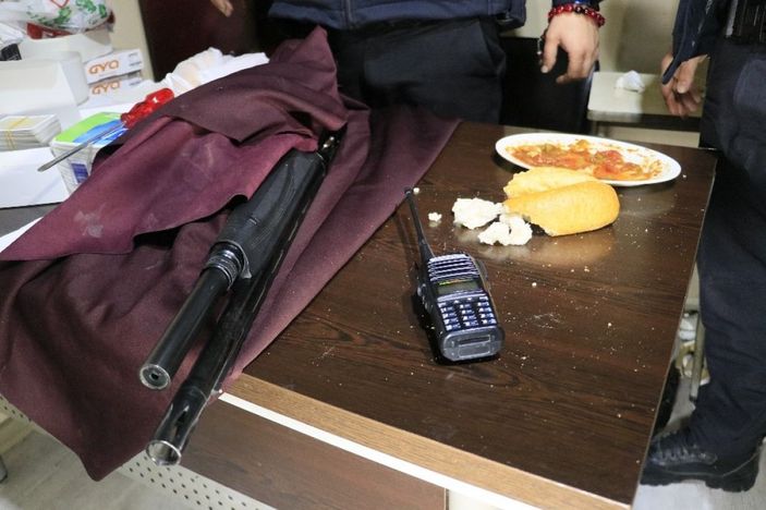 Adana’da gece yarısı kumarhane baskını -2