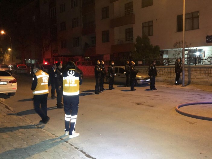 Evinde çıkan yangında dumandan etkilenip, hastanelik oldu -7
