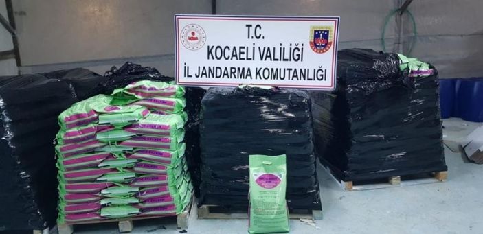 Jandarmadan imalathaneye baskın: 20 milyon TL’lik sahte tarım ilacı ele geçirildi -5