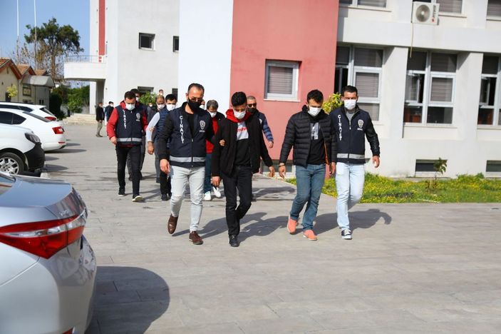 16 yaşındaki kız arkadaşıyla evlenmek istedi, ailesi izin vermeyince evlerini bastı -1