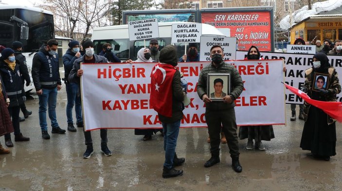 Hakkari'de HDP'liler yine 'evlat' eylemini engellemeye çalıştı -1