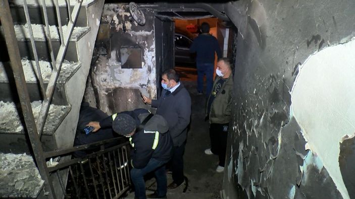 Esenler'de 7 katlı binada yangın paniği: Binadaki 30 kişiyi itfaiye tahliye etti -2