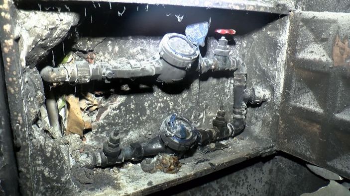 Esenler'de 7 katlı binada yangın paniği: Binadaki 30 kişiyi itfaiye tahliye etti -5