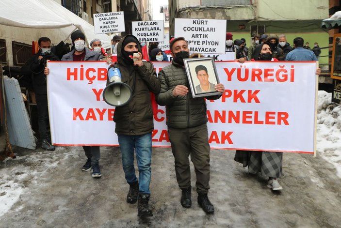Hakkari'de HDP'liler yine 'evlat' eylemini engellemeye çalıştı -2