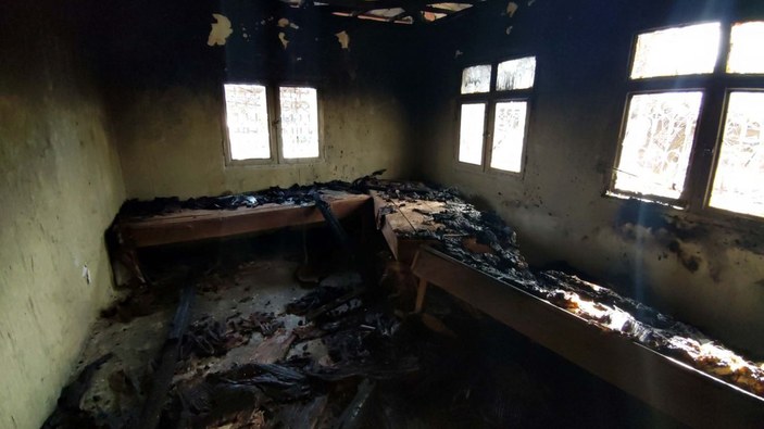 Şizofreni hastası oğulları tarafından evleri yakılan aile yardım istedi -3