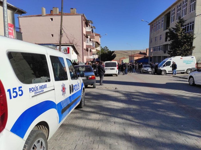 Kırşehir'de tartıştığı eşini bıçaklayarak öldürdü -4