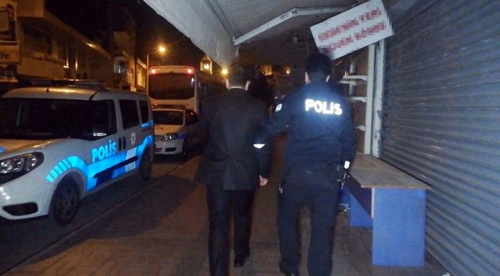 Kumarhaneye çevrilen iş merkezindeki ofise baskın: 15 kişiye 133 bin lira ceza -5