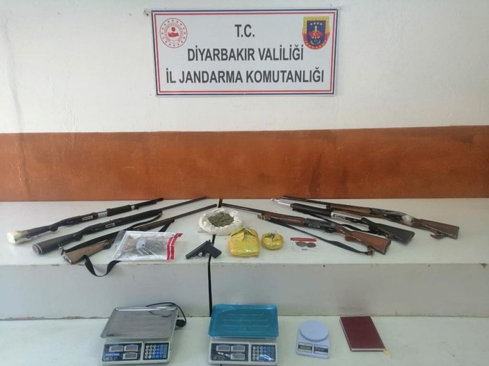Diyarbakır'da 'Narko-Terör Tırpan-2' operasyonu: 16 gözaltı -5