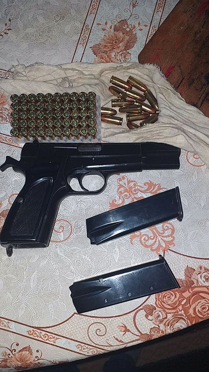 Suç örgütü lideri, polise yakalanmamak için silahlarını eşlerinin çantasında taşıyormuş -4