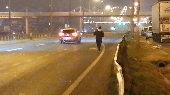 Silivri'de kaybolan otizmli kişi D-100 Karayolu'nda yürürken bulundu -5