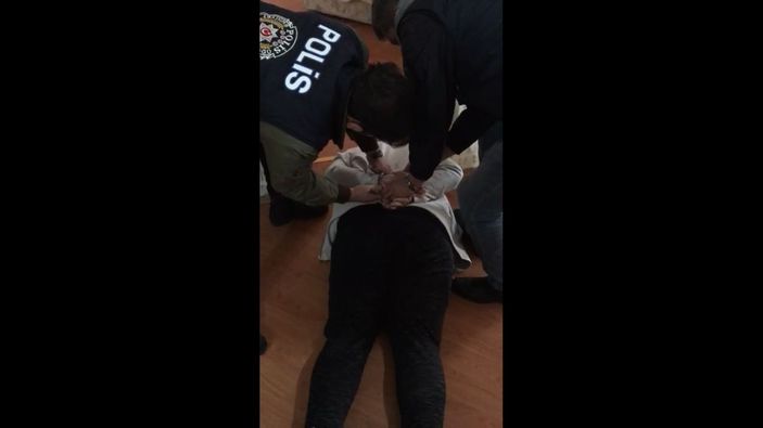 Ankara'da kadınları fuhuşa zorlayan çeteye 'pembe maske' operasyonu: 14 gözaltı -2