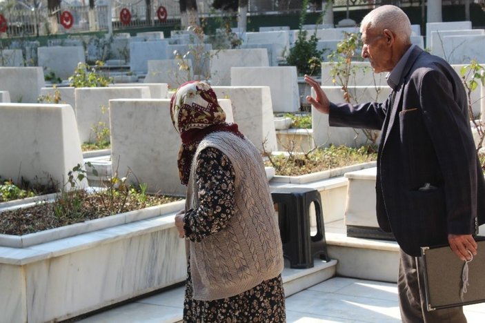 Gaziantep'te alzaymır hastası şehit annesi, şehit oğlunu unutmadı