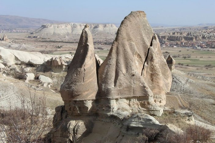 Kapadokya’da peribacaları bakımsızlıktan yıkılıyor