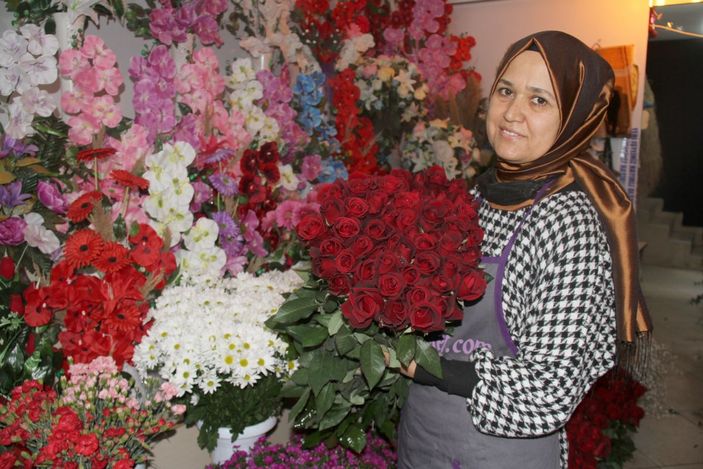 Kırmızı gül serada 2,5 lira, çiçekçide 20 lira -5