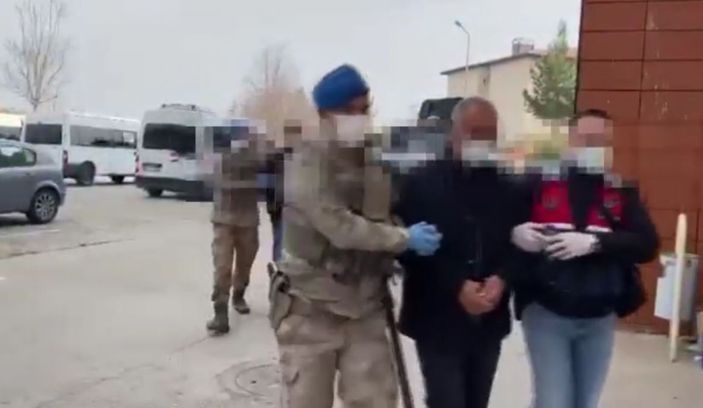 Husumetli ailelere o kavga sonrası operasyon; silahlar ele geçirildi, 12 kişi tutuklandı -3