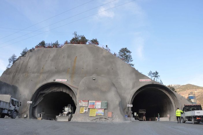 Avrupa'nın en uzunu olacak Zigana Tüneli'nin yüzde 81'i tamamlandı -2