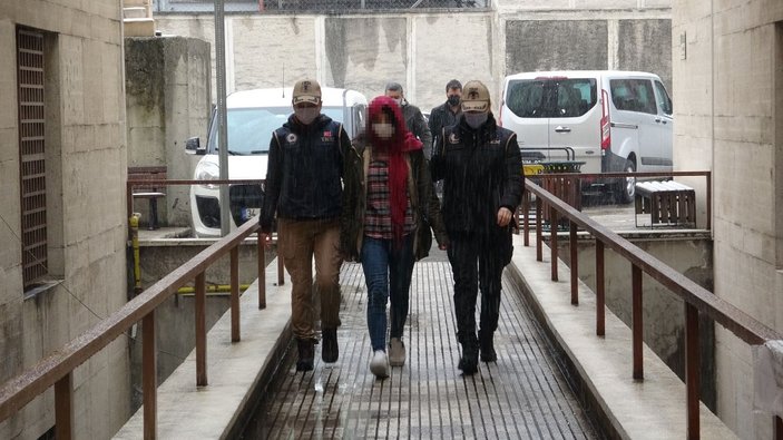 İkna yoluyla teslim olan PKK’lı kadın terörist, Bursa’ya getirildi -10