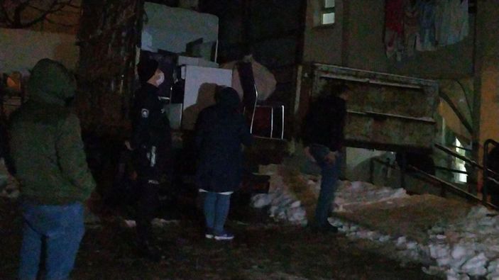 d Kocaeli'de ayrılmak isteyen sevgilisini öldürdü