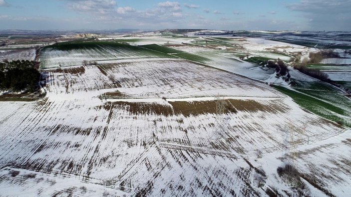 Edirne'de kar yağışı buğday üreticisini sevindirdi
