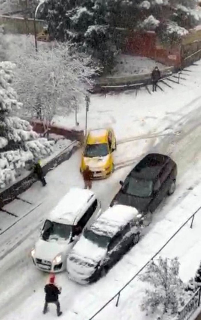 Üsküdar'da kayan cip ortalığı savaş alanına çevirdi