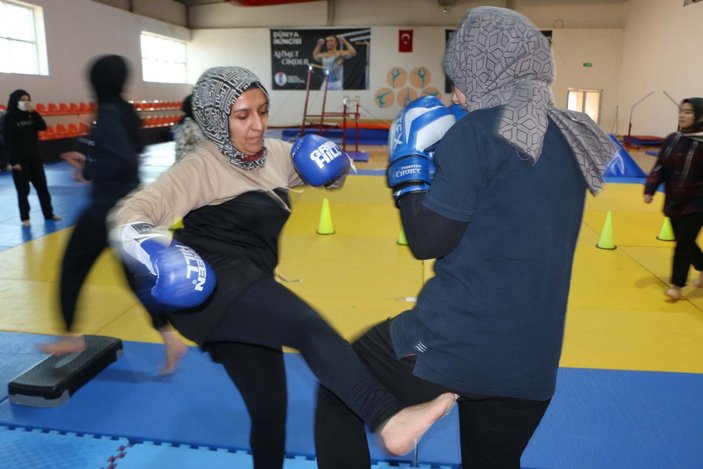 Adıyamanlı kadınlar, şiddete karşı 'kick boks' öğreniyor -5