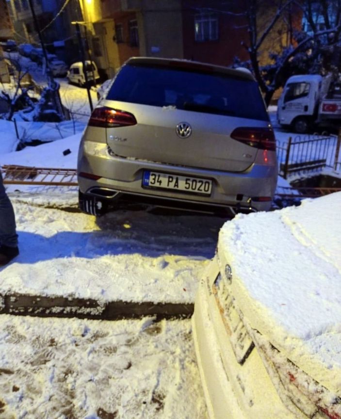 i Kağıthane'da faciadan dönülen kaza kamerada