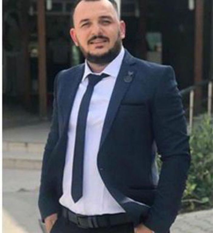 Dönerciye davet ettiği eşini bıçaklayan kocayı, çatal bıçak atarak engellemeye çalışmışlar -1