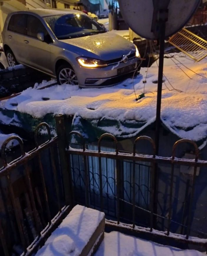 Kağıthane'da faciadan dönülen kaza kamerada