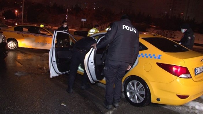 Ticari taksiye binen müşterileri rahatsız eden koku taksiciyi ele verdi -2