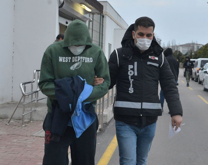 Adana merkezli usulsüz reçete ile 12,5 milyon lira vurgun yapan şebekeye operasyon/ Fotoğraflar -1