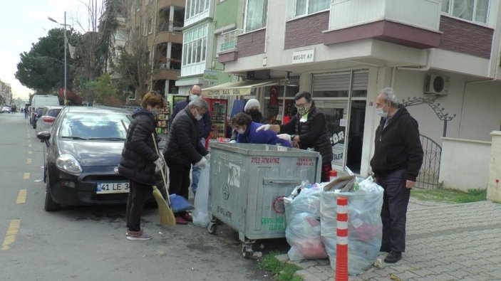 Maltepeli kadınlar, belediyeye destek için çöp topladı -4