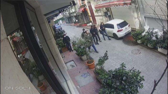 d Beyoğlu esnafı kaçan hırsızları yakaladı