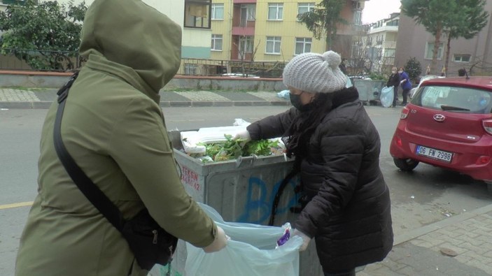 Maltepeli kadınlar, belediyeye destek için çöp topladı -1