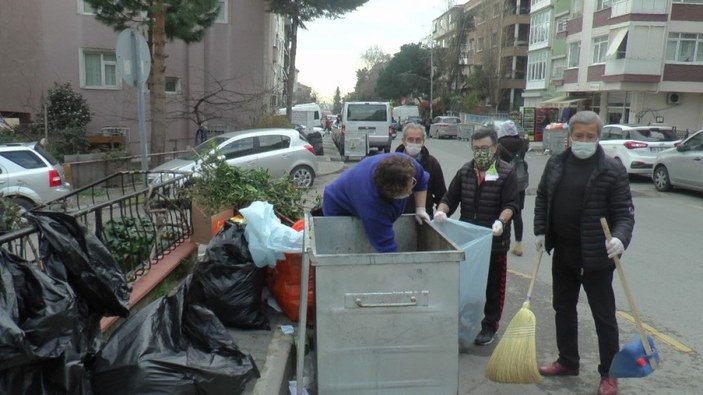 Maltepeli kadınlar, belediyeye destek için çöp topladı -2