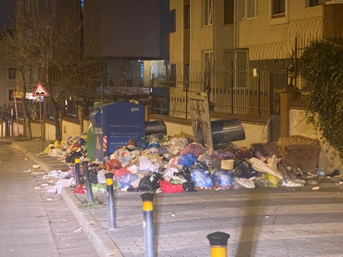 Maltepe'de işçilerin grevi devam ederken çöp yığınları artıyor -4