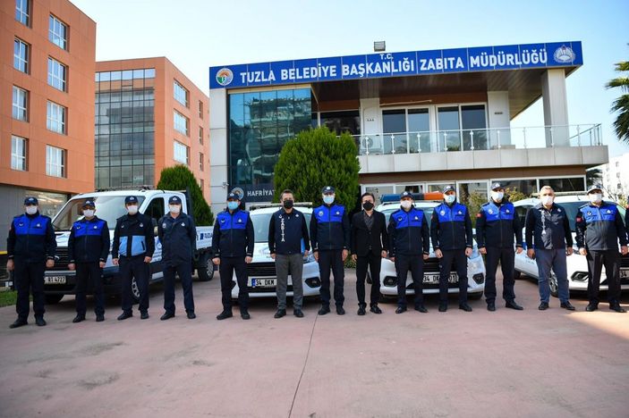 Tuzla’da kaçak kazı yapan define avcılarını zabıta ekipleri suçüstü yakaladı -2