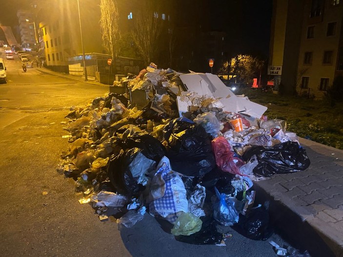 Maltepe'de işçilerin grevi devam ederken çöp yığınları artıyor -5