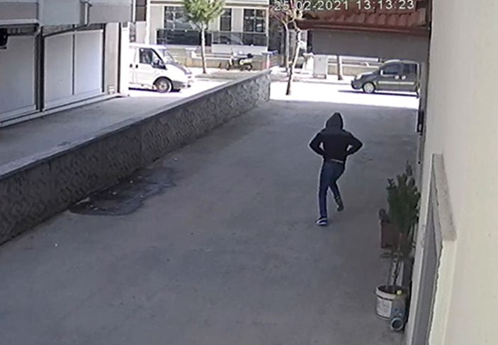 'Kimlik bilgilerin kopyalandı' deyip, 38 bin TL dolandıran şüpheli yakalandı -3